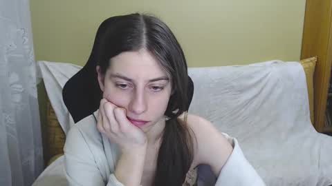 Snapshot of good__night chatting on 02/15/25, 06:44 Elizabeth Effie online show from 02/15/25, 06:44