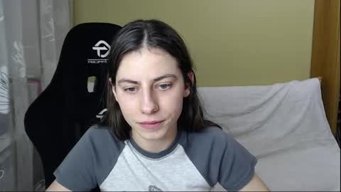 Snapshot of good__night chatting on 01/07/26, 07:27 Elizabeth Effie online show from 01/07/26, 07:27