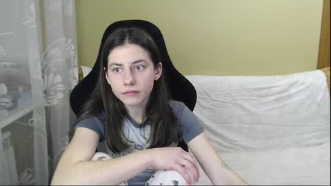 Snapshot of good__night chatting on 02/15/26, 05:42 Elizabeth Effie online show from 02/15/26, 05:42