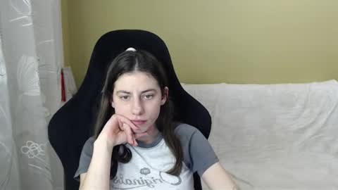 Snapshot of good__night chatting on 02/26/26, 05:34 Elizabeth Effie online show from 02/26/26, 05:34