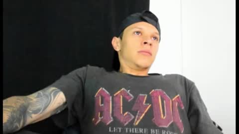 Snapshot of goodboy69i chatting on 03/02/25, 12:01 goodboy69i online show from 03/02/25, 12:01