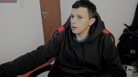 Snapshot of goodboy69i chatting on 10/29/25, 12:18 goodboy69i online show from 10/29/25, 12:18