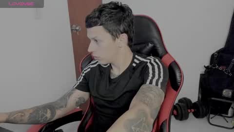 Snapshot of goodboy69i chatting on 11/18/25, 11:03 goodboy69i online show from 11/18/25, 11:03