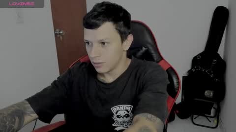 Snapshot of goodboy69i chatting on 11/22/25, 10:25 goodboy69i online show from 11/22/25, 10:25