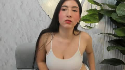 Snapshot of goodgirl22_ chatting on 12/20/25, 09:55 Emmy online show from 12/20/25, 09:55