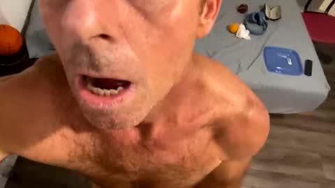 Snapshot of goodvibrattion chatting on 11/15/25, 07:32 goodvibrattion online show from 11/15/25, 07:32