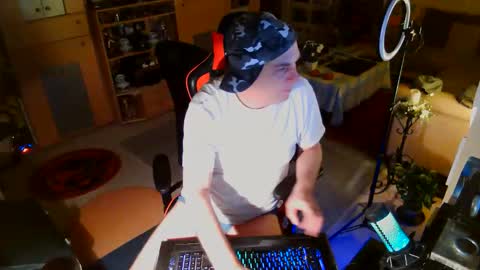 google5001 online show from 12/02/25, 06:30