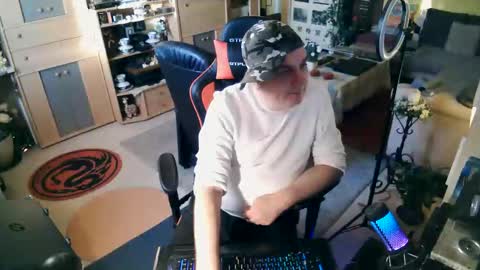 google5001 online show from 12/15/25, 08:40