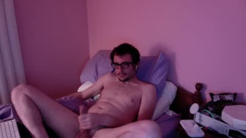 Snapshot of gooner4life88 chatting on 09/28/25, 04:07 gooner4life88 online show from 09/28/25, 04:07