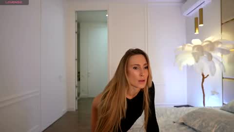 gooodgirlhere online show from 10/09/25, 03:43