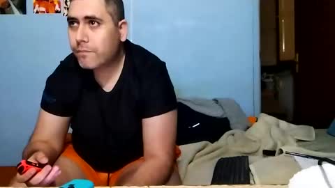 Snapshot of gorak32 chatting on 01/30/25, 11:02 GoraK online show from 01/30/25, 11:02