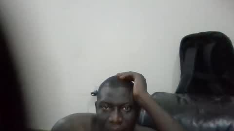 Snapshot of gorashado chatting on 12/18/25, 10:16 Sexy Black Model online show from 12/18/25, 10:16