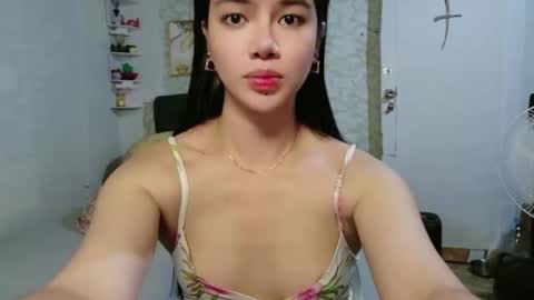 geneviev online show from 04/26/26, 05:54