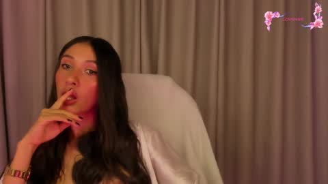 Snapshot of gorgeous_brunette chatting on 03/01/25, 09:18 Rose online show from 03/01/25, 09:18