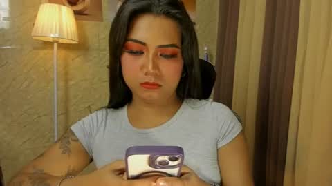 Snapshot of gorgeous_dark_luna chatting on 06/26/26, 06:01 RIANA online show from 06/26/26, 06:01