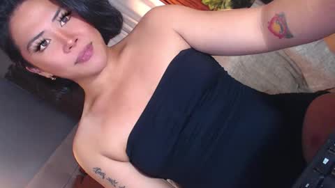Snapshot of gorgeous_devilxxx chatting on 04/01/26, 05:52 Samantha online show from 04/01/26, 05:52