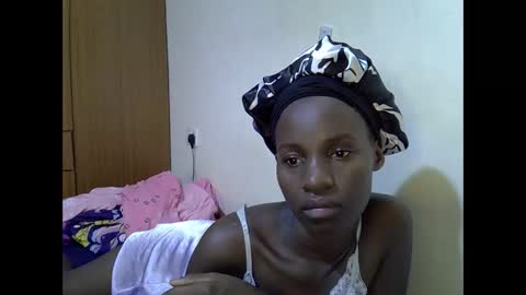 gorgeous_maya1 online show from 10/28/25, 07:27