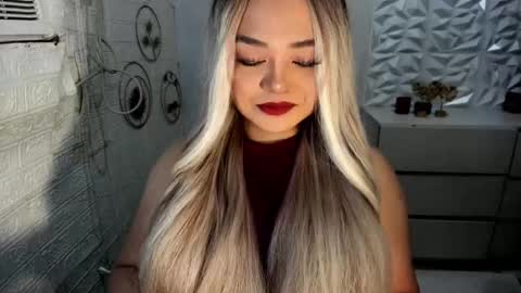 Amanda rose online show from 11/24/25, 12:32