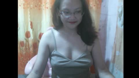 Snapshot of gorgeousmama chatting on 10/30/25, 12:17 gorgeousmama online show from 10/30/25, 12:17