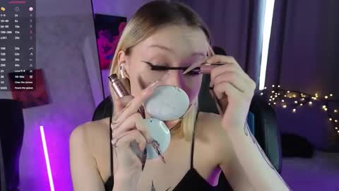 Violeta online show from 10/24/25, 12:34