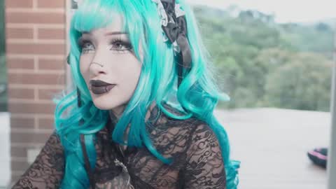 Snapshot of goth_dolll chatting on 03/01/26, 07:27 sophie Special celebration a the beach 300k followers 3011 and 0112 online show from 03/01/26, 07:27