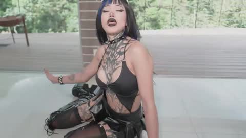 Snapshot of goth_dolll chatting on 03/25/26, 07:42 sophie Special celebration a the beach 300k followers 3011 and 0112 online show from 03/25/26, 07:42