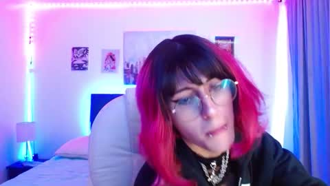 goth_minerva online show from 12/05/25, 01:31