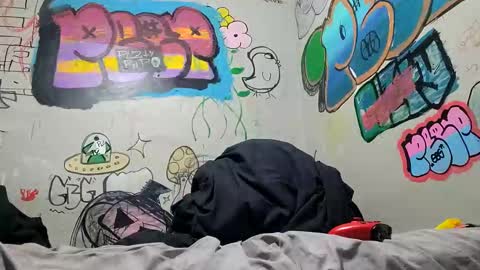 gothboityplz online show from 11/04/25, 08:35