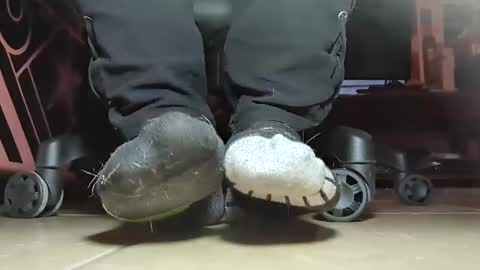 Snapshot of gothicfeetfantasies chatting on 01/22/25, 10:26 Mistress Mommy Godess online show from 01/22/25, 10:26