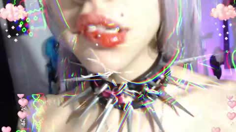 Snapshot of gothicute chatting on 04/04/26, 06:22 online show from 04/04/26, 06:22