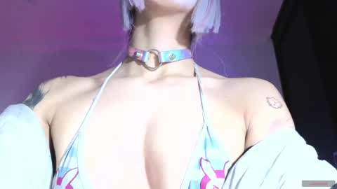 Snapshot of gothicute chatting on 06/04/26, 05:57 online show from 06/04/26, 05:57