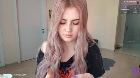 traumfrau Kira angel face devil eyes I SELL A LOT VIDEO IN GALLERY online show from 02/13/26, 10:00