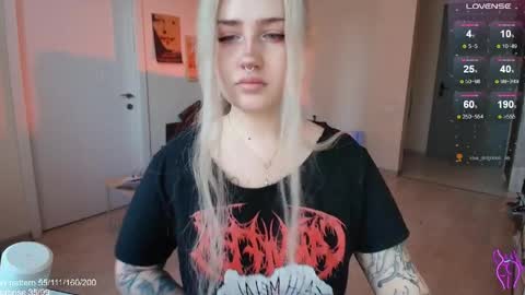 traumfrau Kira angel face devil eyes I SELL A LOT VIDEO IN GALLERY online show from 04/06/26, 02:07