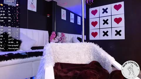 Meredith Alessandra online show from 01/21/25, 07:47