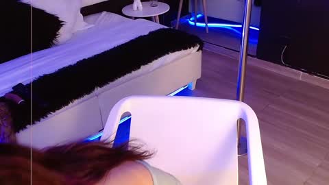 Meredith Alessandra online show from 01/29/25, 04:36