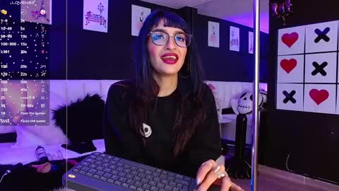 Meredith Alessandra online show from 02/19/25, 07:17