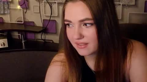 Snapshot of grace054 chatting on 11/27/25, 12:13 Grace online show from 11/27/25, 12:13