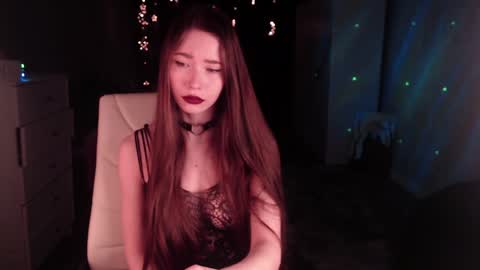 Snapshot of grace_crystal chatting on 12/19/24, 12:02 Grace online show from 12/19/24, 12:02