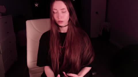 Snapshot of grace_crystal chatting on 02/27/25, 12:32 Grace online show from 02/27/25, 12:32