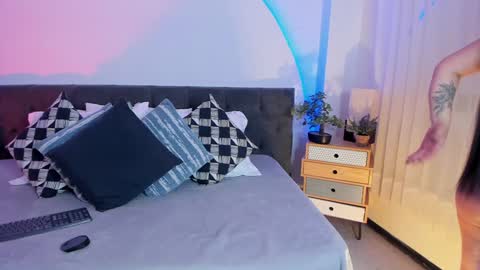 Grace online show from 01/25/25, 07:39