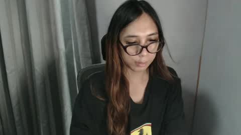 HoneyGrace online show from 06/15/26, 09:11