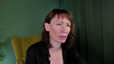 Snapshot of grace_kellyy chatting on 05/19/26, 04:30 Grace online show from 05/19/26, 04:30