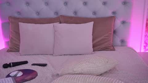 Snapshot of gracedaviess chatting on 03/22/26, 02:20 gracedaviess online show from 03/22/26, 02:20