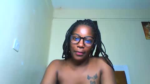 Snapshot of graceessy chatting on 01/21/25, 05:16 graceessy online show from 01/21/25, 05:16