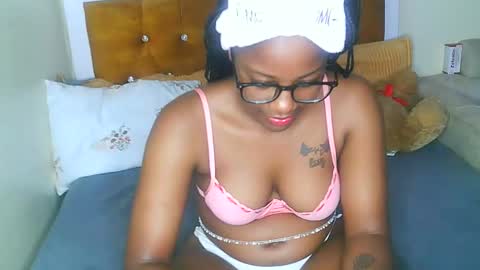 Snapshot of graceessy chatting on 01/21/25, 02:26 graceessy online show from 01/21/25, 02:26