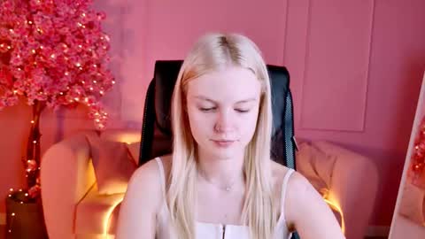 Grace Glamour online show from 11/03/25, 05:09