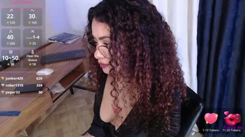 Snapshot of gracehill__ chatting on 02/01/25, 10:59  Im Sofia  online show from 02/01/25, 10:59