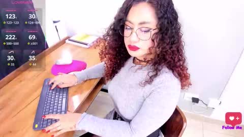  Im Sofia  online show from 11/24/25, 10:37