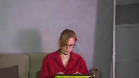 Snapshot of gracehudsons chatting on 04/28/26, 04:17 Grace online show from 04/28/26, 04:17