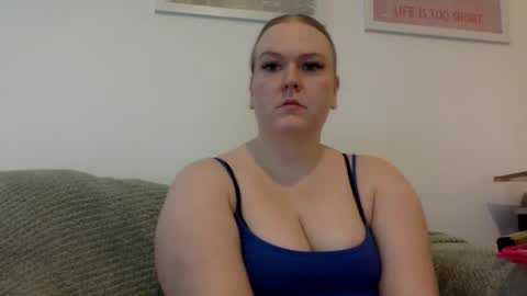 Snapshot of graceloves69 chatting on 05/20/26, 12:44 Grace Loves online show from 05/20/26, 12:44